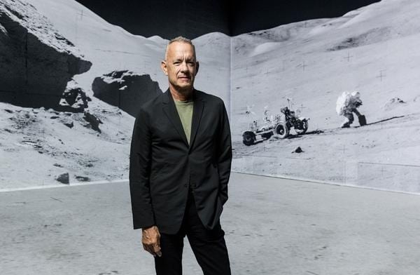 Tom Hanks dans l'exposition - Astronaute sur la Lune