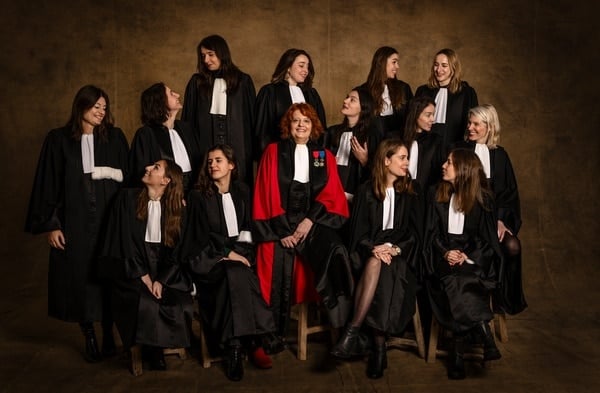 Laure, procureure de la République, Lisa-Lou, vice-procureure, et les substituts du tribunal judiciaire de Paris