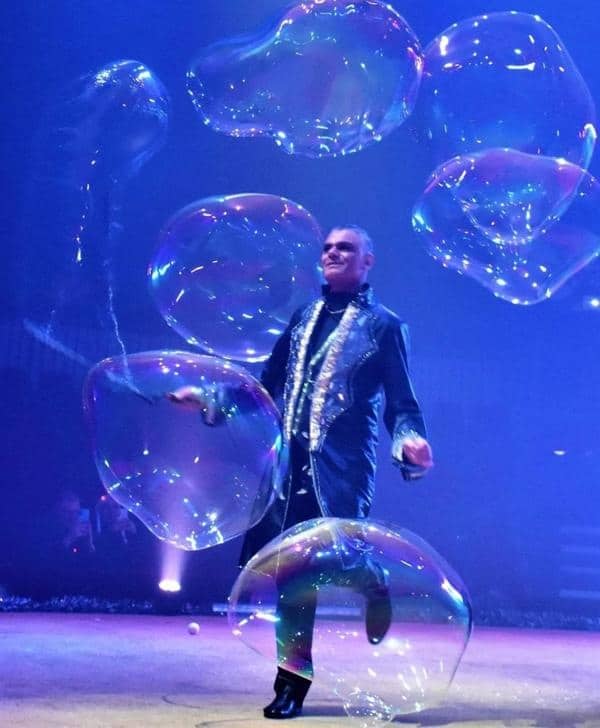 L'Odyssée Lumineuse - Spectacle de bulles