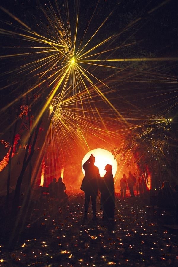 Moment Factory - Into the Sunset (Vers le coucher du soleil)