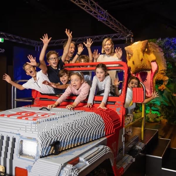 Jeep Jurassic World en briques LEGO - Jurassic World par Brickman