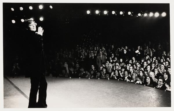 Marcel Imsand – Barbara sur la scène de l'Olympia face au public