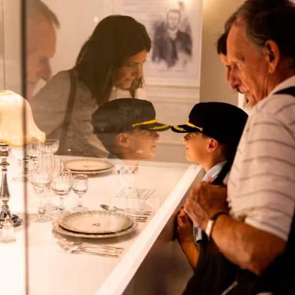 Objets d'époque du RMS Olympic – La Légende du Titanic