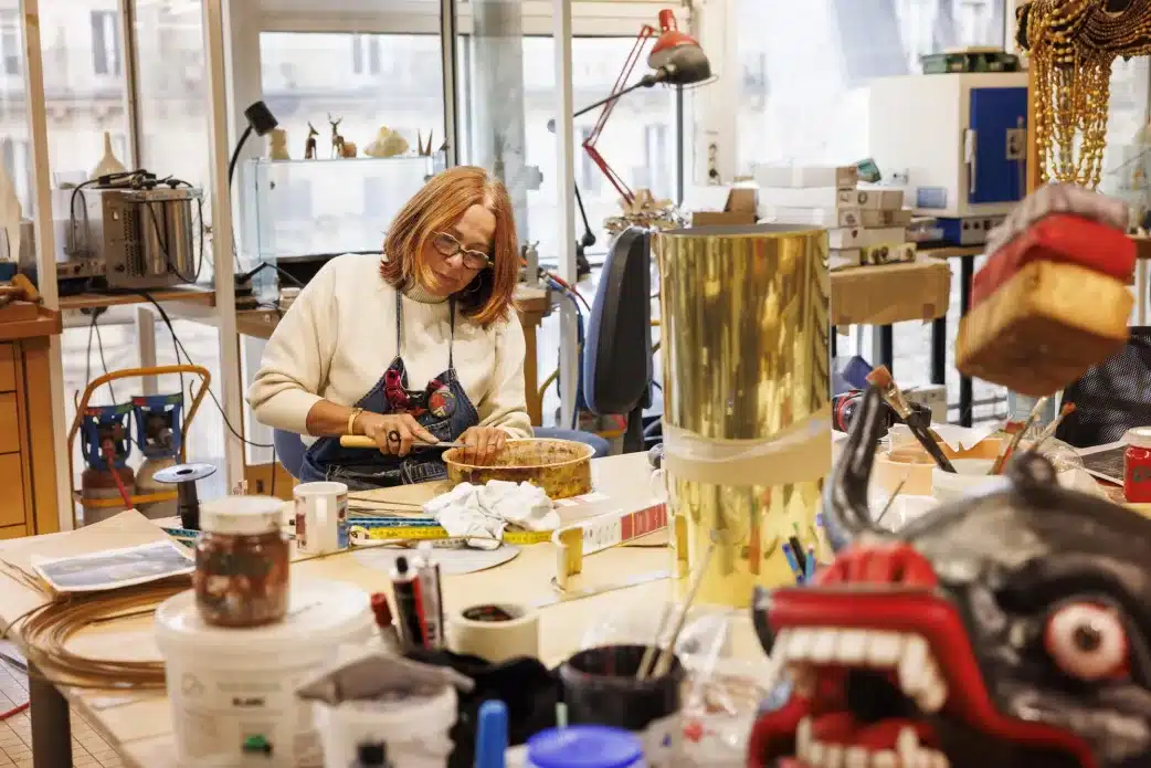 Atelier de décoration sur costume au Palais Garnier