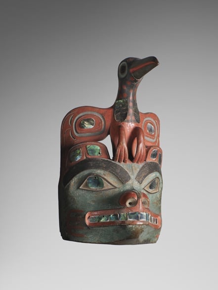 Culture Tlingit – Coiffe frontale dite «&nbsp;chapeau de clan&nbsp;»
