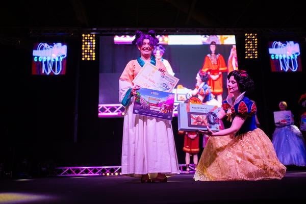 Concours de cosplay – remise du premier prix solo
